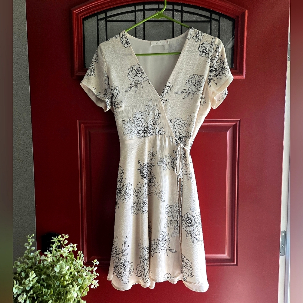 Lush Olivia Wrap Dress, Light Pink/Nude And White Floral, Small